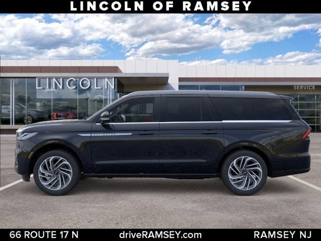 New 2026 Lincoln Navigator L Reserve AWD/4WD image 3