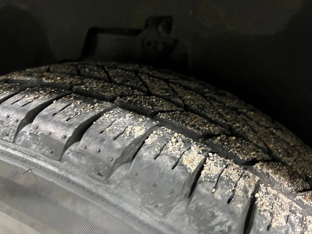 Used 2020 Land Rover Discovery Sport SE image 40