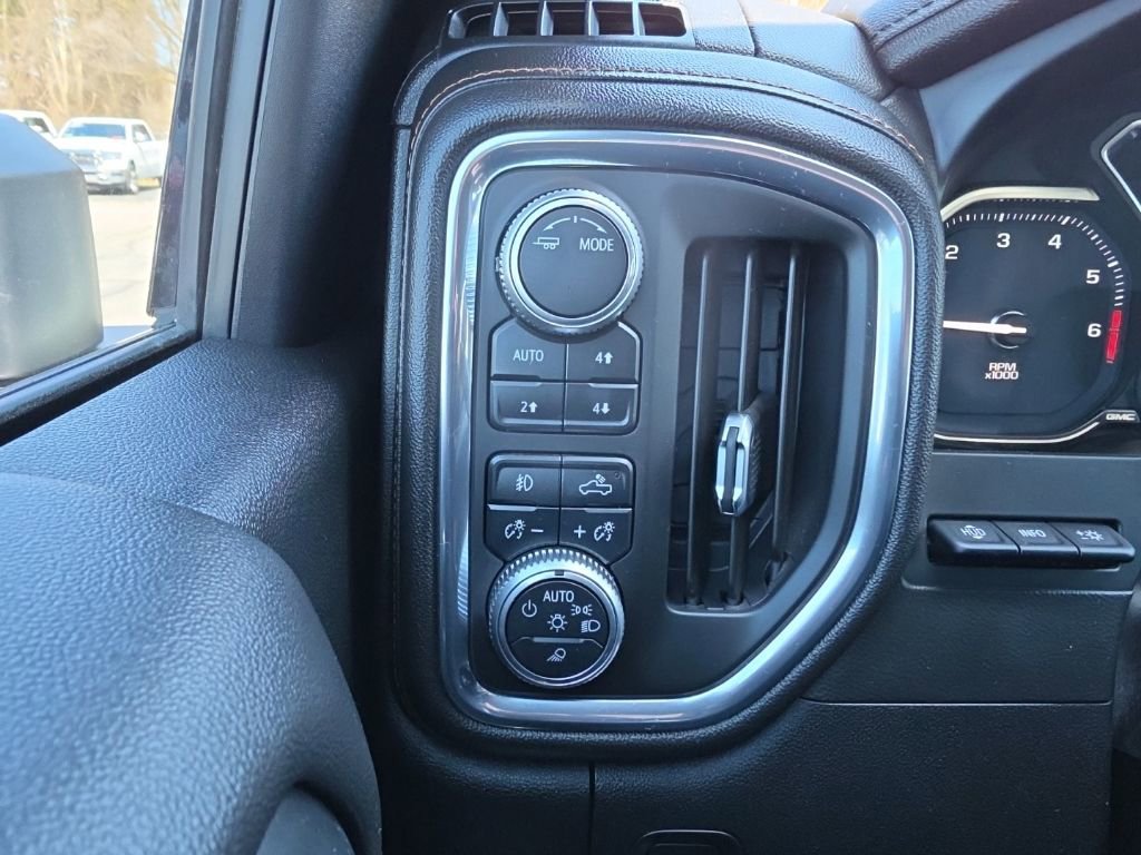 Used 2020 GMC Sierra 2500 AT4 w/ AT4 Premium Package image 12