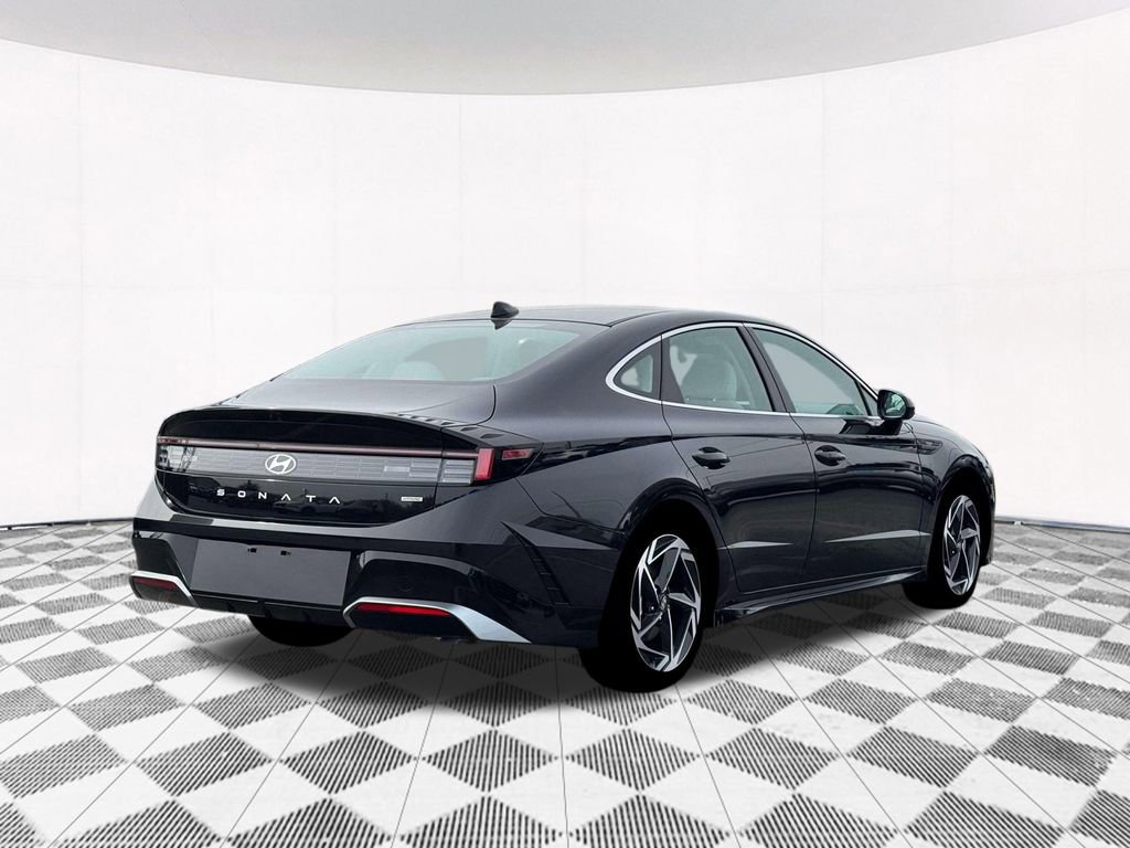 New 2026 Hyundai Sonata SEL AWD/4WD image 11