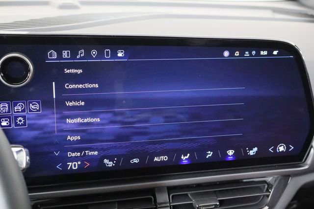 Used 2025 Chevrolet Equinox EV RS image 31