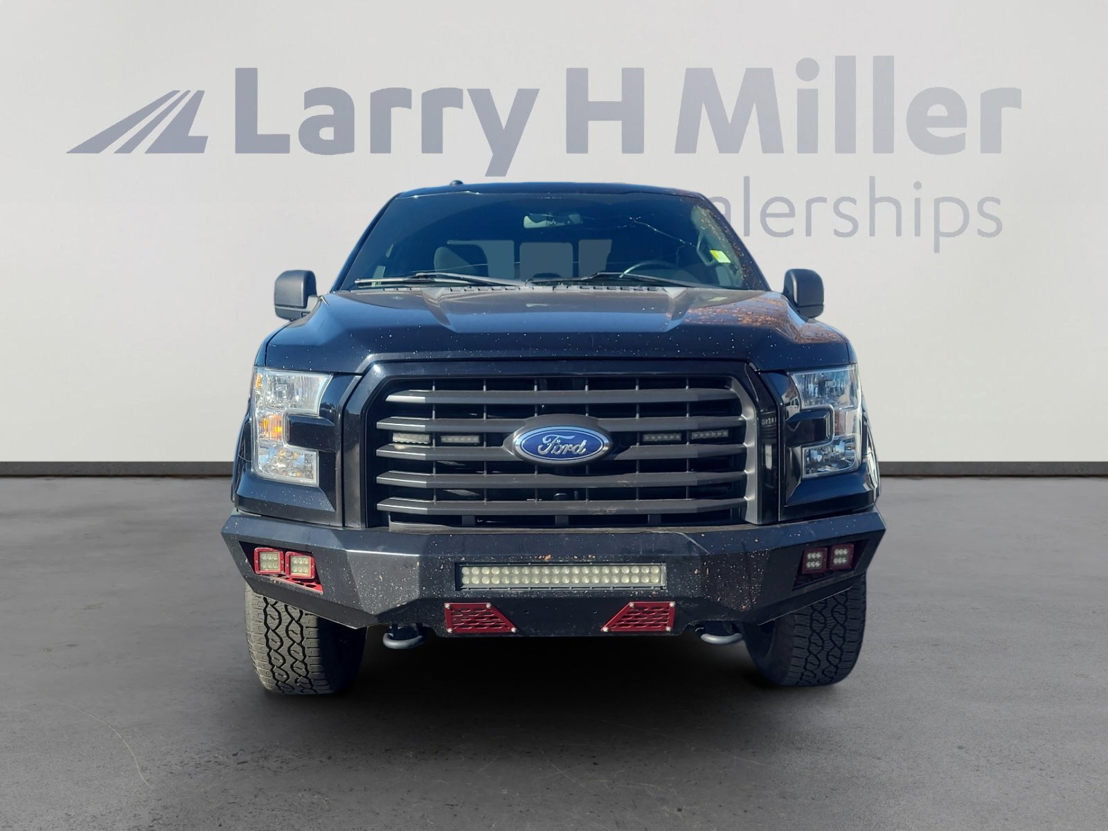 Certified 2017 Ford F150 XLT w/ Equipment Group 302A Luxury image 8