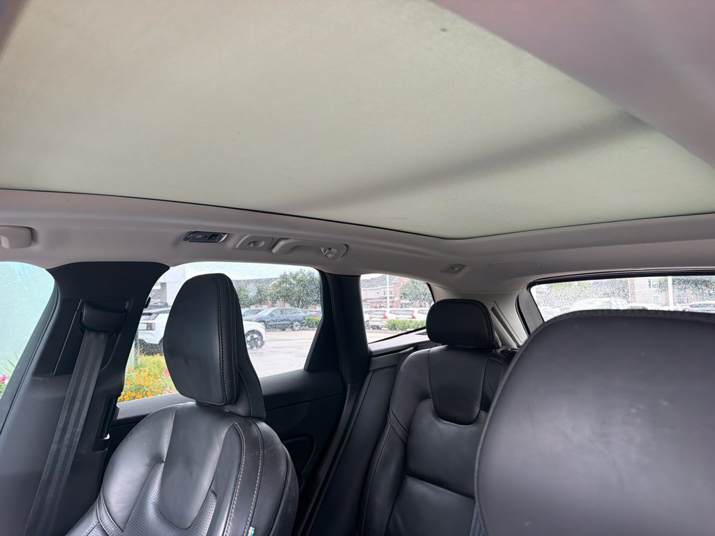 Used 2021 Volvo XC60 T5 Inscription w/ Advanced Package AWD/4WD image 5