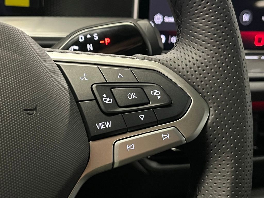 New 2025 Volkswagen Tiguan SE R-Line image 27