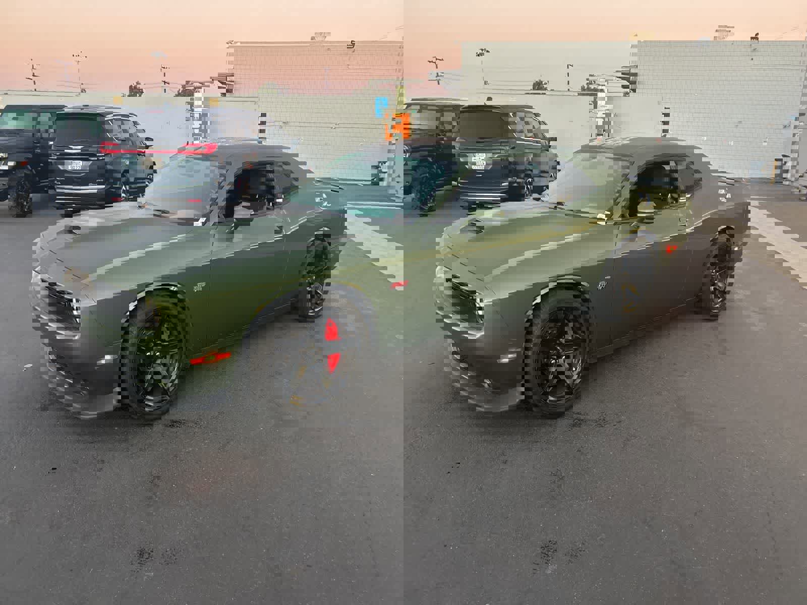 Used 2018 Dodge Challenger SRT w/ Technology Group image 3