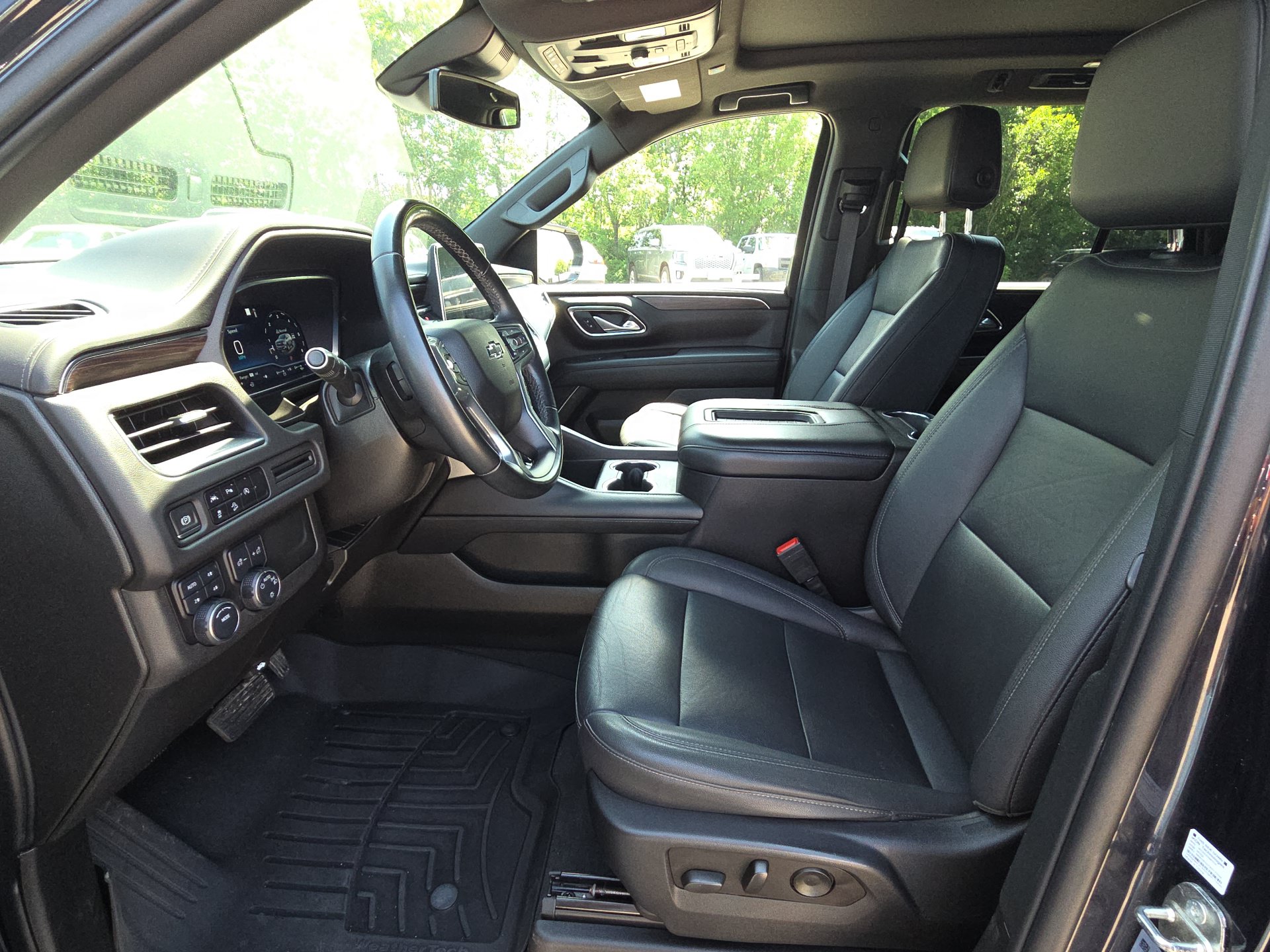 Used 2023 Chevrolet Tahoe Z71 AWD/4WD image 15