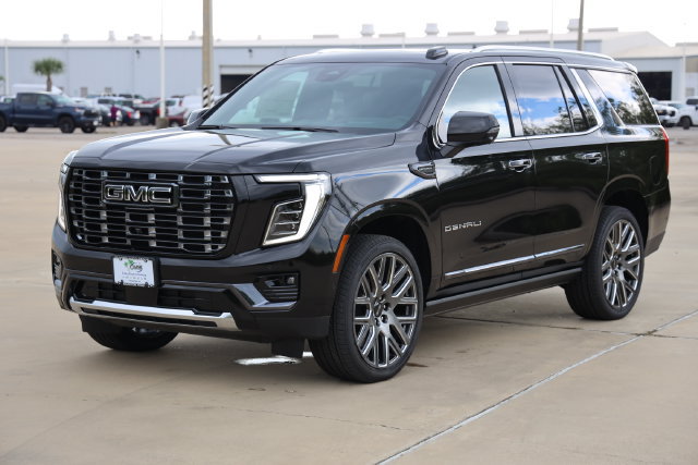 New 2026 GMC Yukon Denali Ultimate w/ LPO, Floor Liner Package AWD/4WD image 3