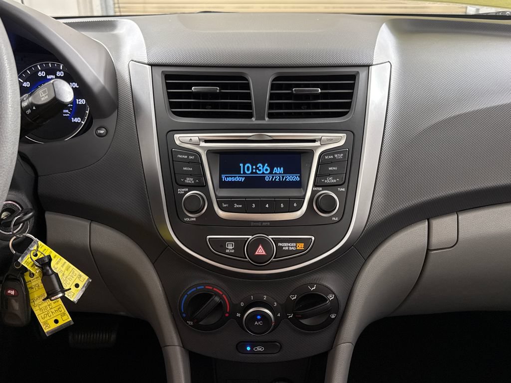 Used 2016 Hyundai Accent SE FWD image 13