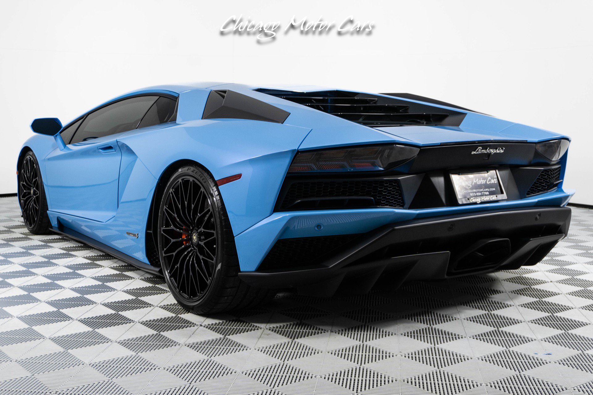Used 2018 Lamborghini Aventador S AWD/4WD image 16