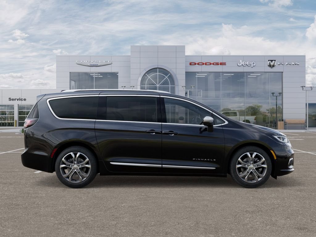 New 2026 Chrysler Pacifica Pinnacle w/ Trailer Tow Group AWD/4WD image 21