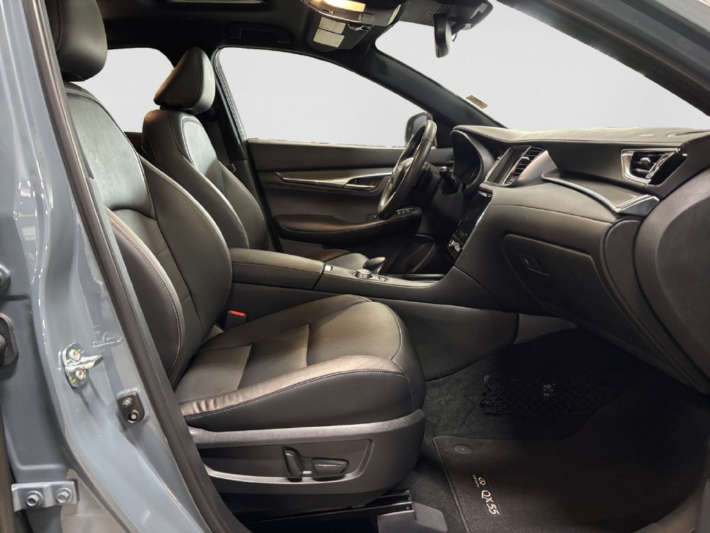 Used 2023 INFINITI QX55 Luxe w/ Cargo Package AWD/4WD image 15