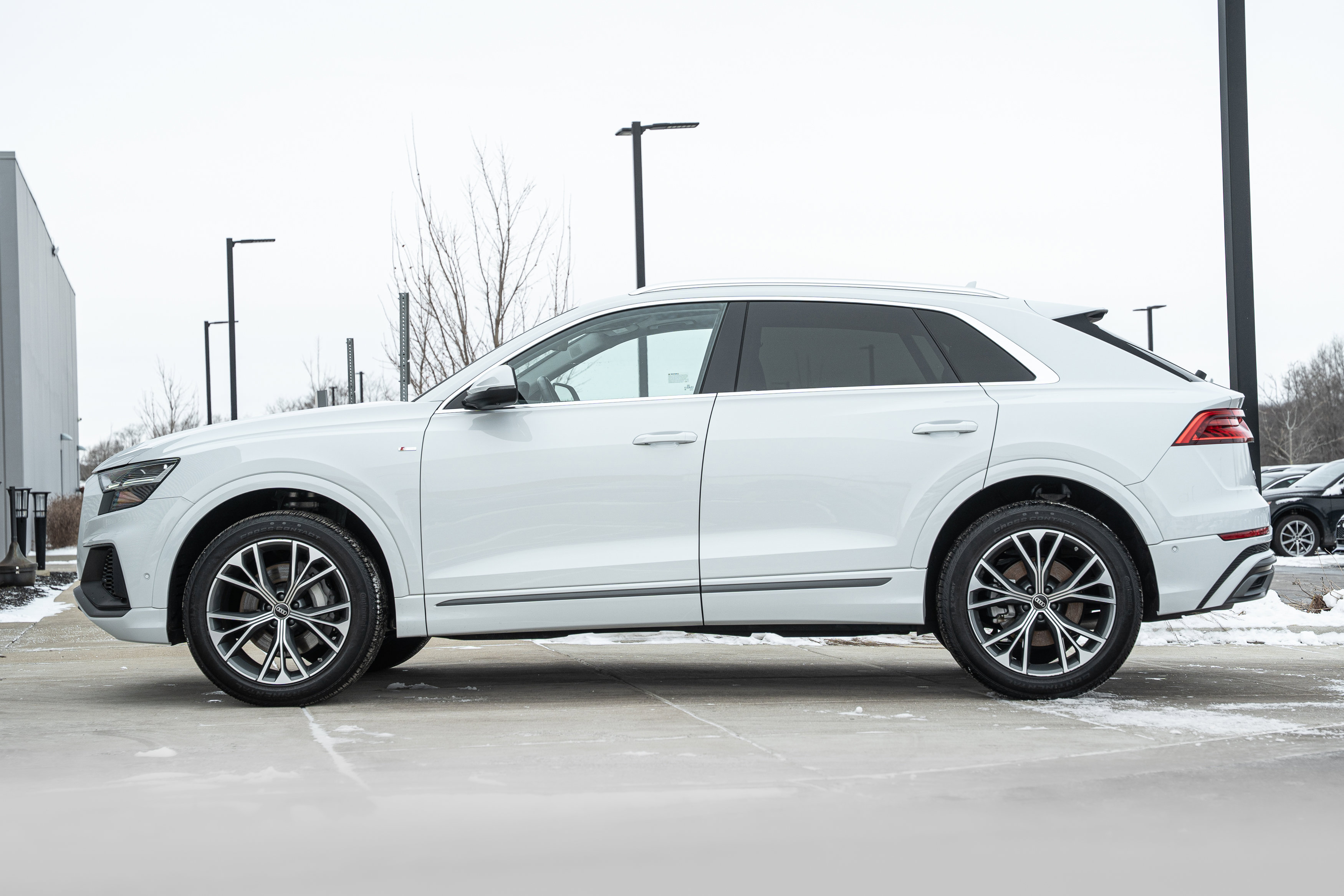 Used 2022 Audi Q8 Premium Plus w/ Premium Plus Package image 6