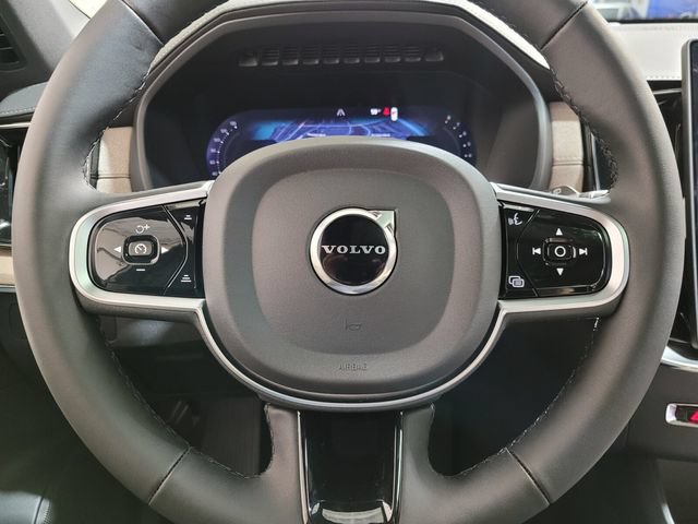 New 2026 Volvo XC90 B6 Plus w/ Protection Package Premier AWD/4WD image 25