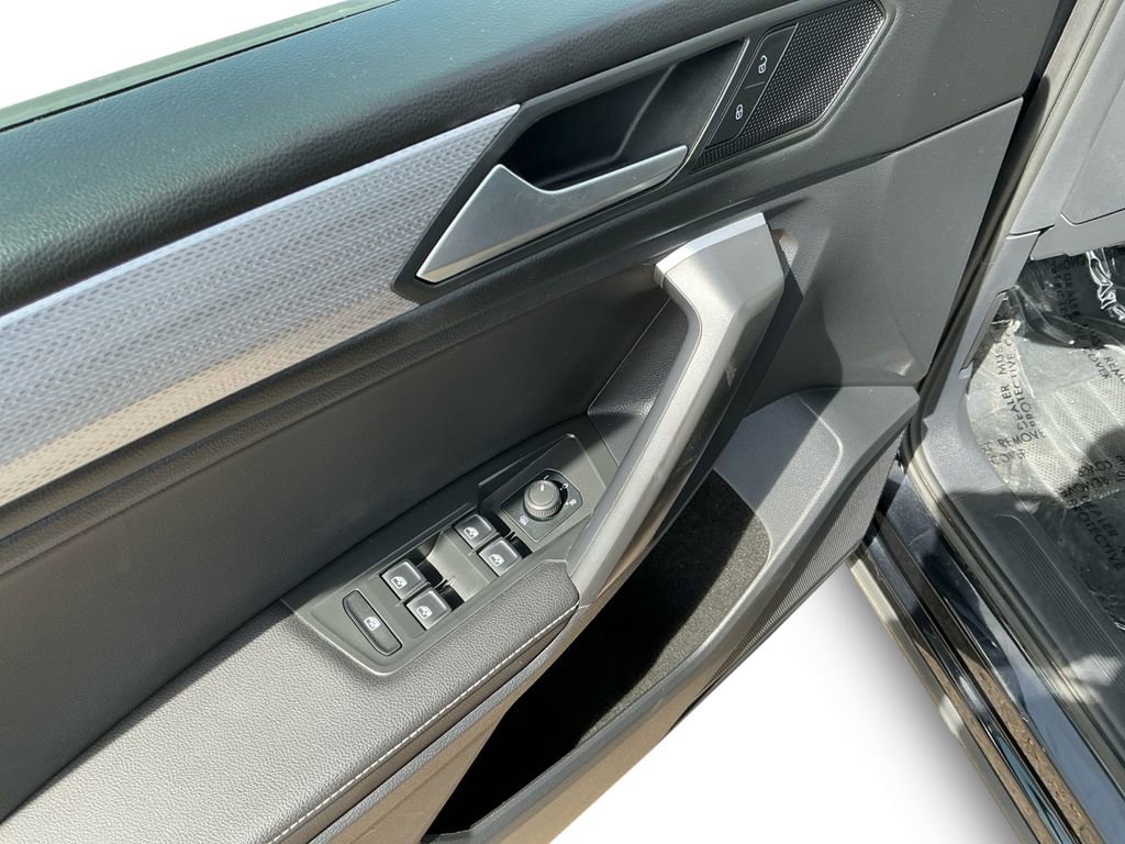 Used 2024 Volkswagen Tiguan S AWD/4WD image 19