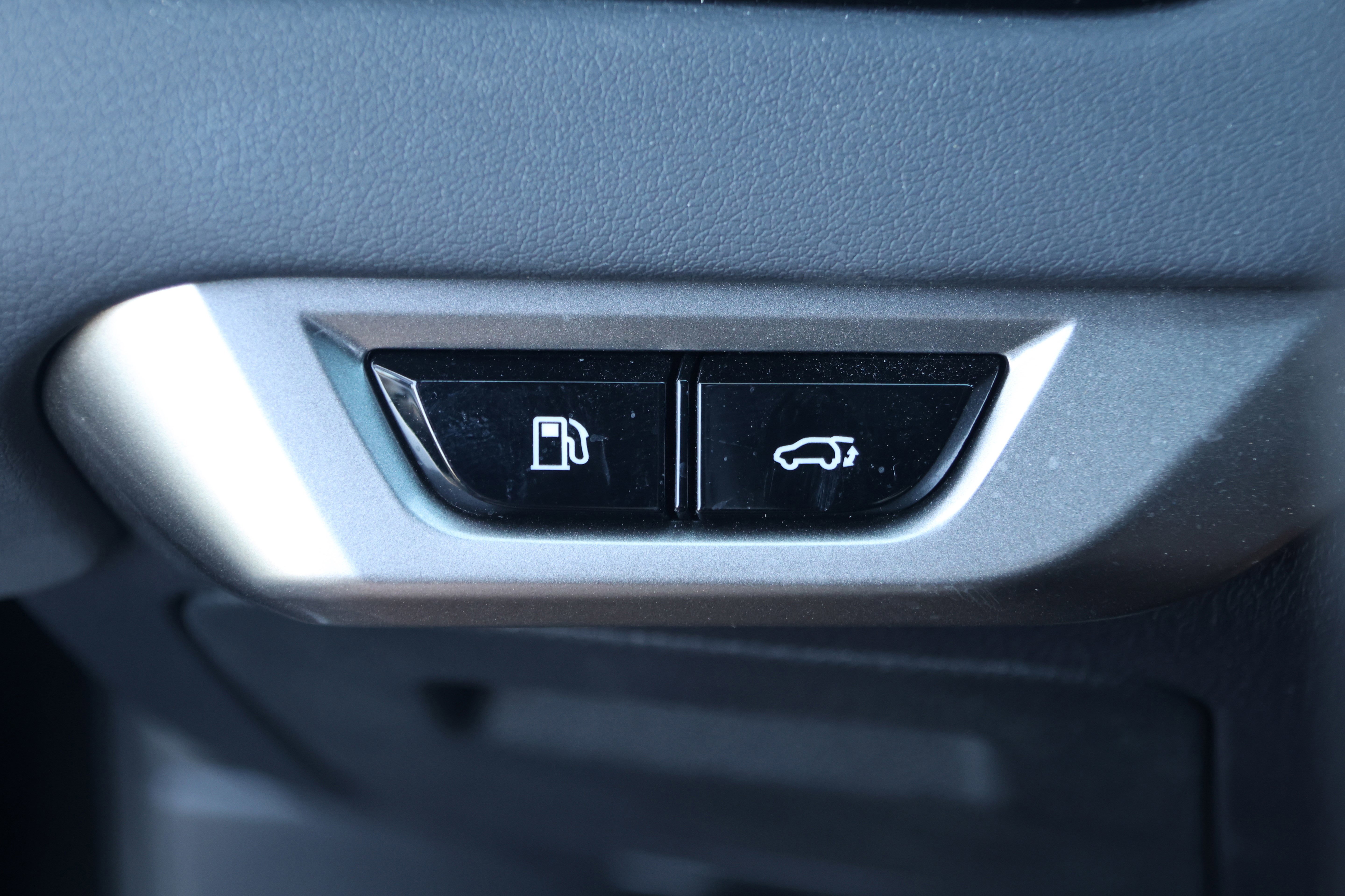 Used 2023 Lexus RX 500h F Sport w/ Cold Area Package image 16