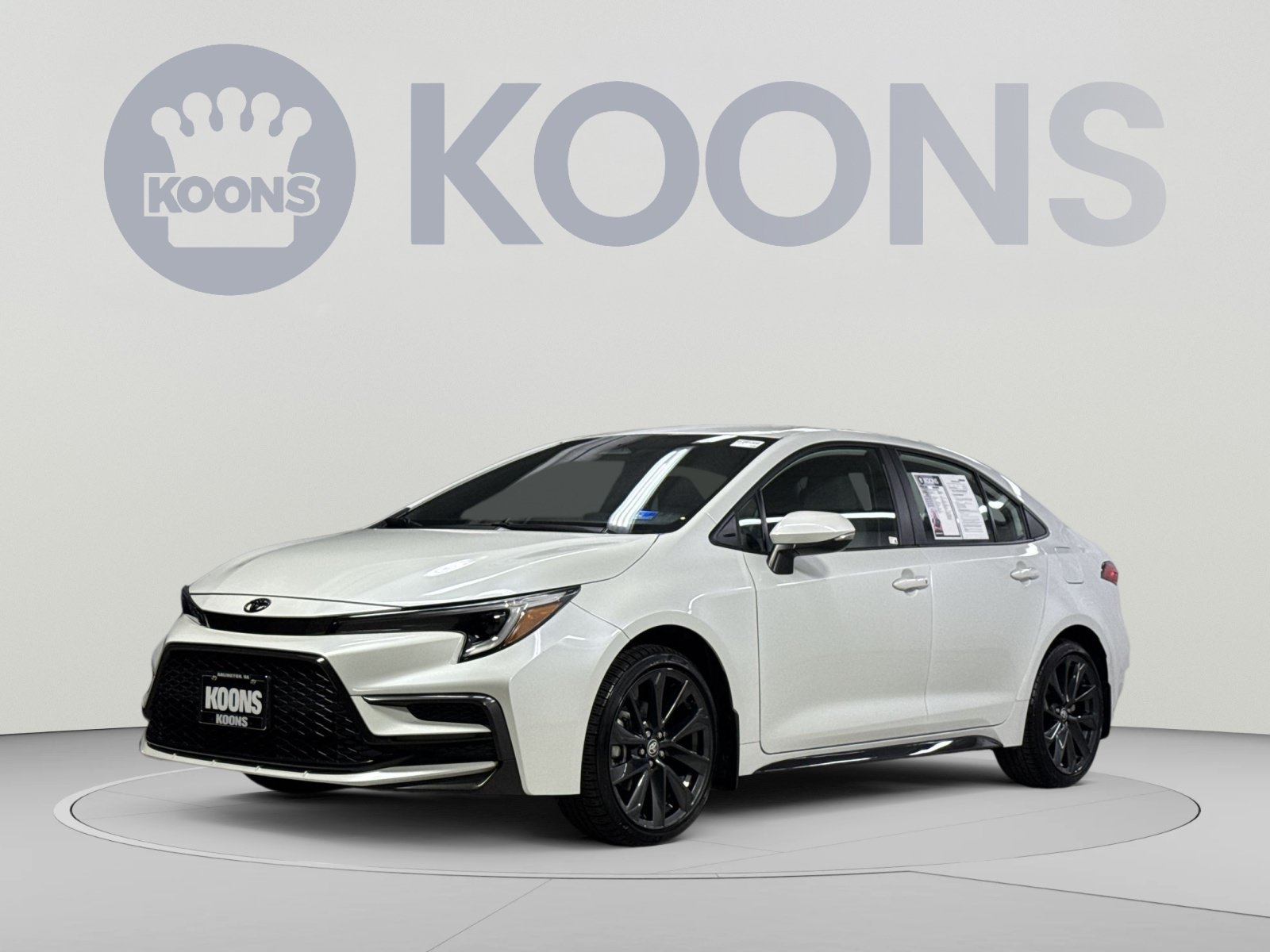 Used 2024 Toyota Corolla SE w/ SE Convenience Package FWD image 1