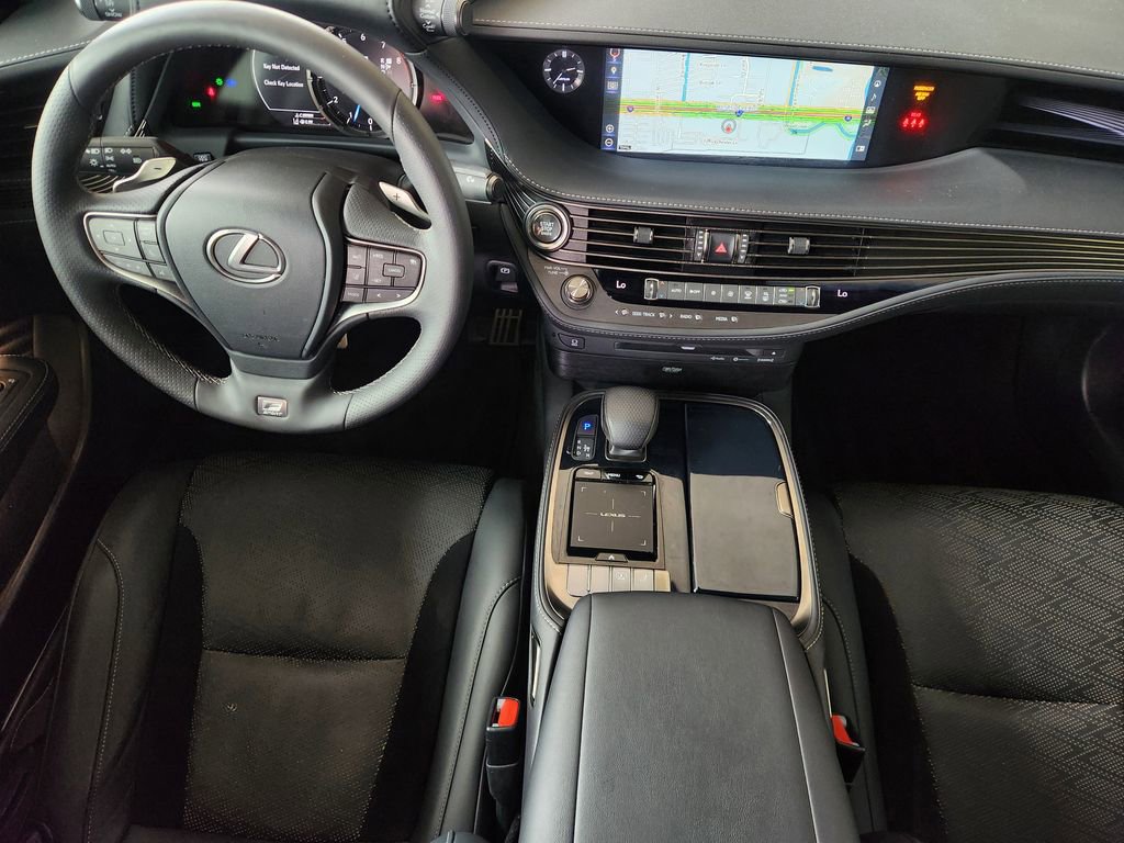 Used 2020 Lexus LS 500 F Sport w/ Cold Weather Package (CK) RWD image 24