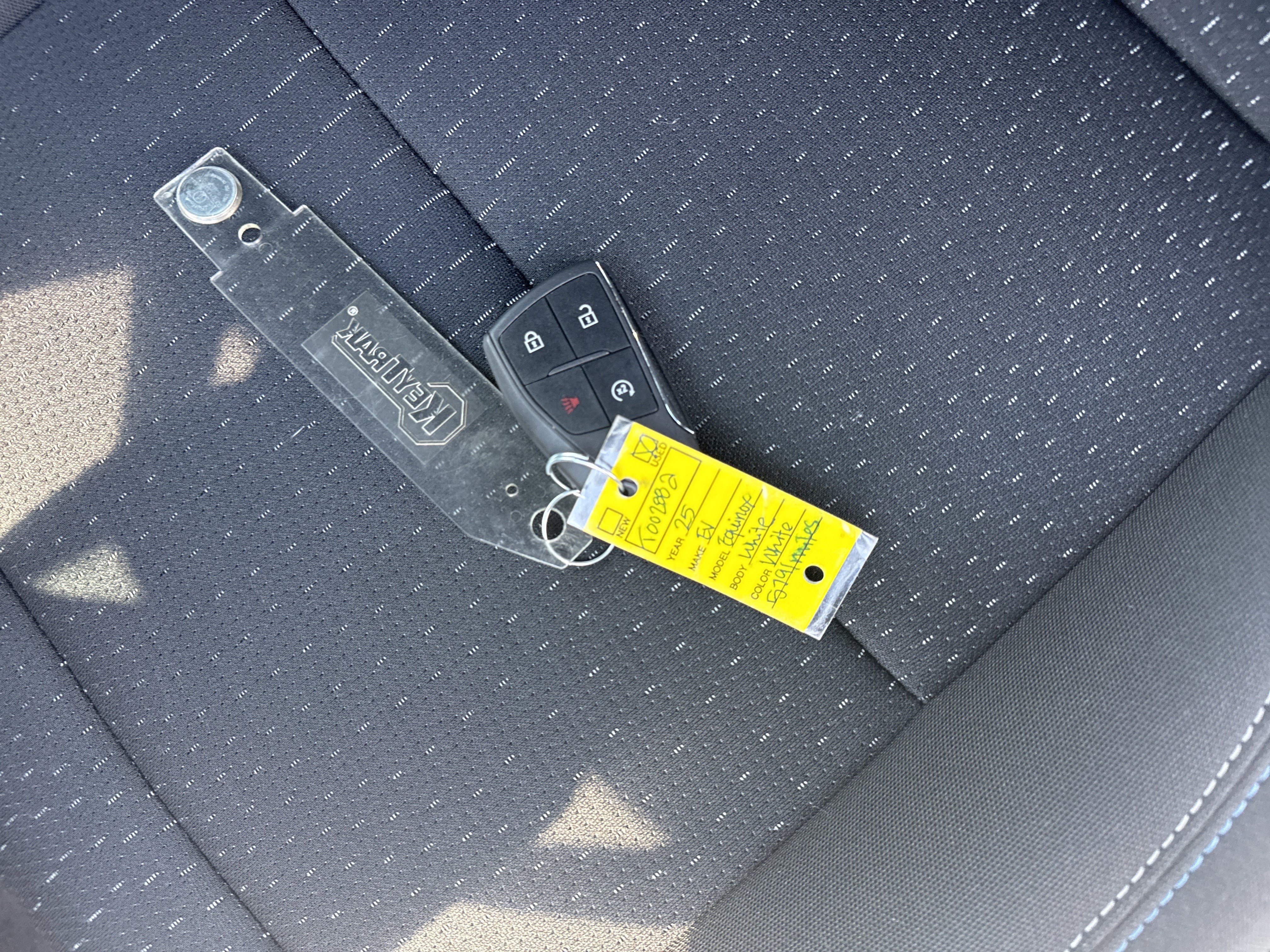 Used 2025 Chevrolet Equinox EV LT image 35