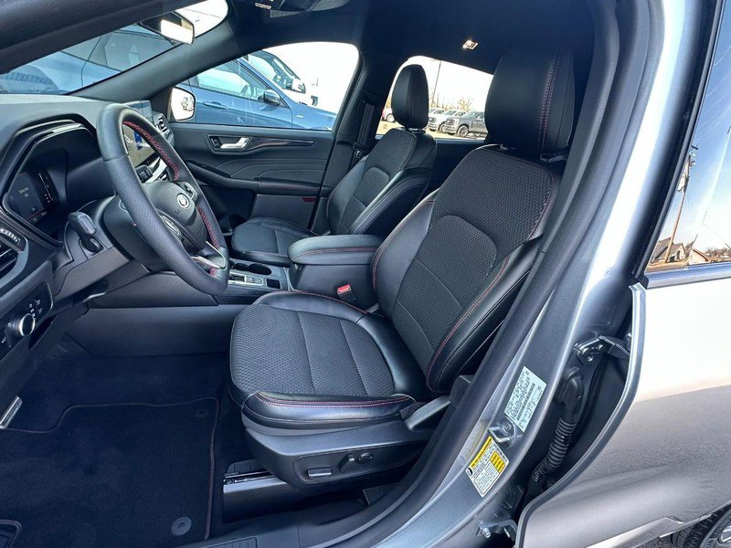 Used 2023 Ford Escape ST-Line w/ Tech Pack #1 image 7