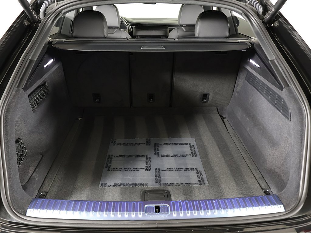 Used 2024 Audi Q8 Premium Plus image 21