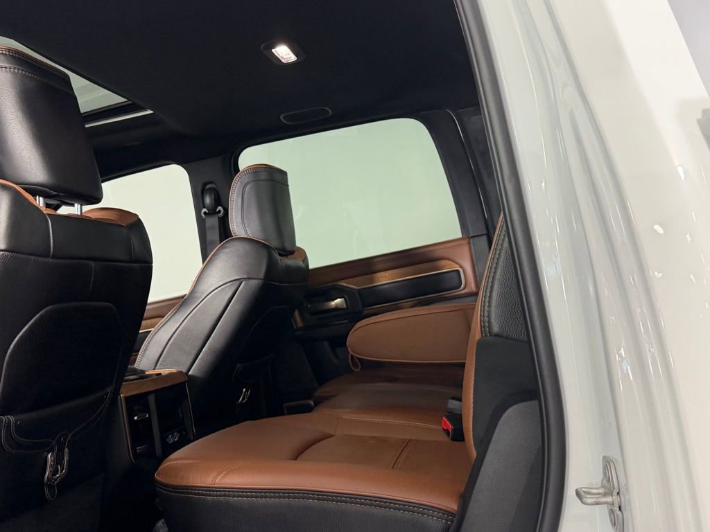 Used 2024 RAM 3500 Limited w/ Safety Group image 28