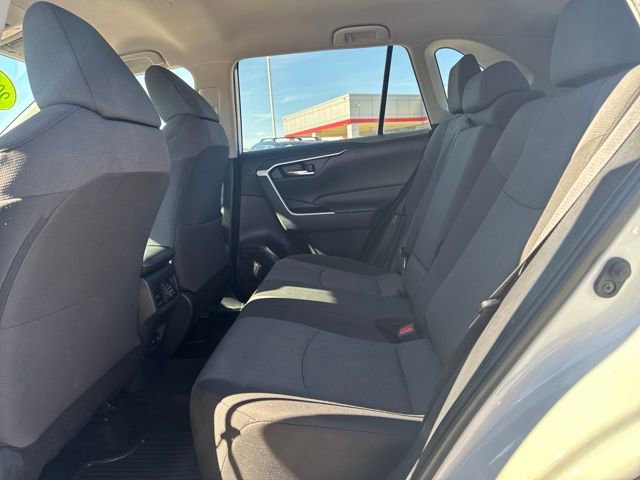 Used 2021 Toyota RAV4 XLE image 18