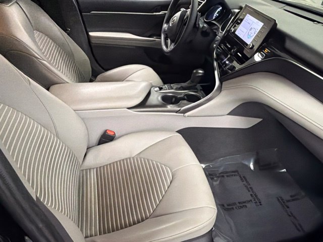 Used 2024 Toyota Camry SE FWD image 9