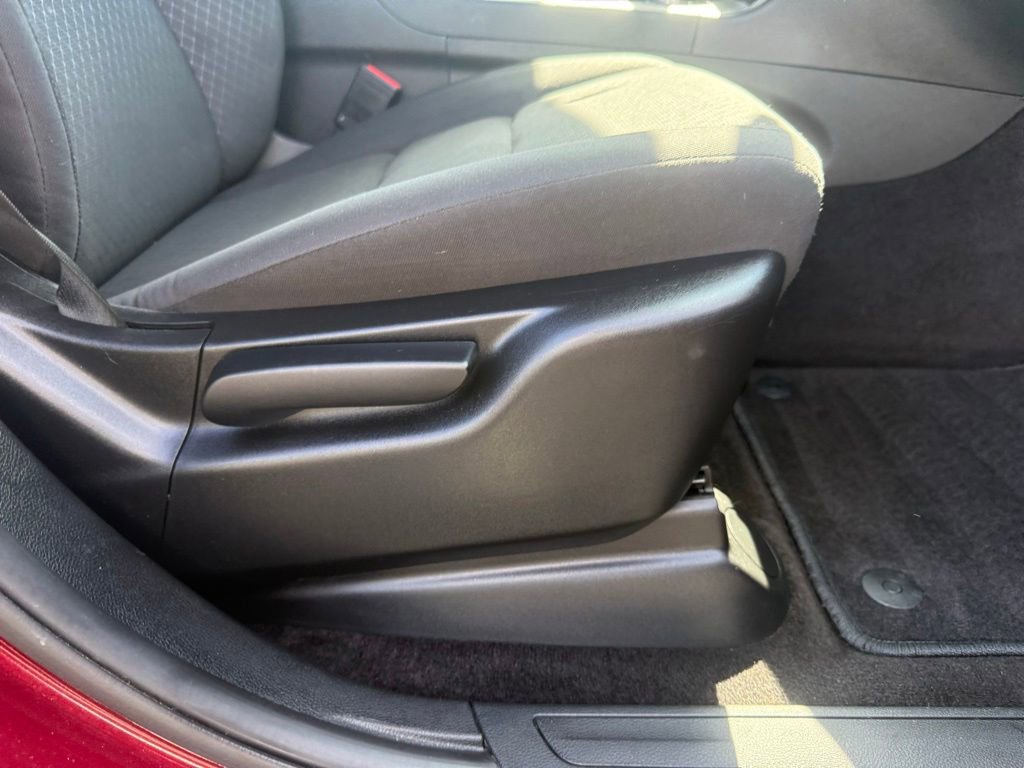 Used 2018 Jeep Grand Cherokee Laredo AWD/4WD image 49