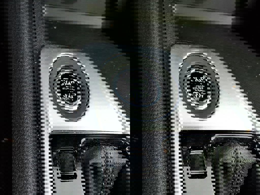 Used 2021 Nissan Sentra SV image 13