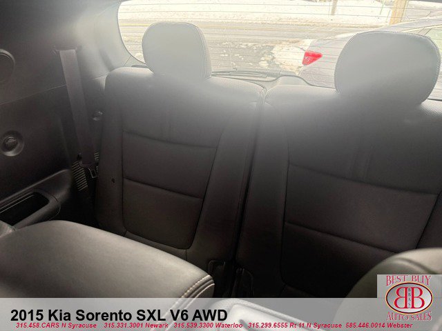 Used 2015 Kia Sorento SX image 15