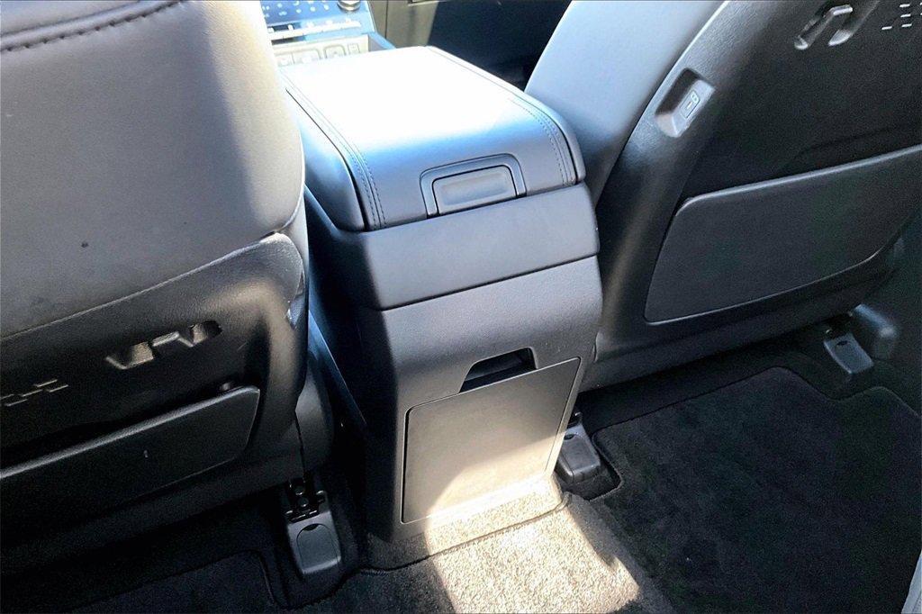 Used 2025 Hyundai Santa Fe Calligraphy image 34