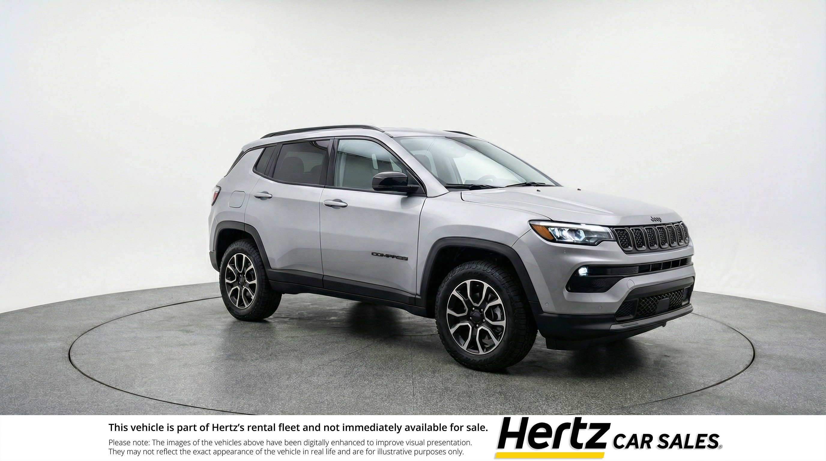 Used 2025 Jeep Compass Trailhawk AWD/4WD image 1