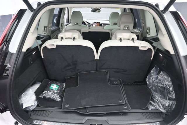 Certified 2026 Volvo XC90 T8 Ultra w/ Protection Package Premier AWD/4WD image 24