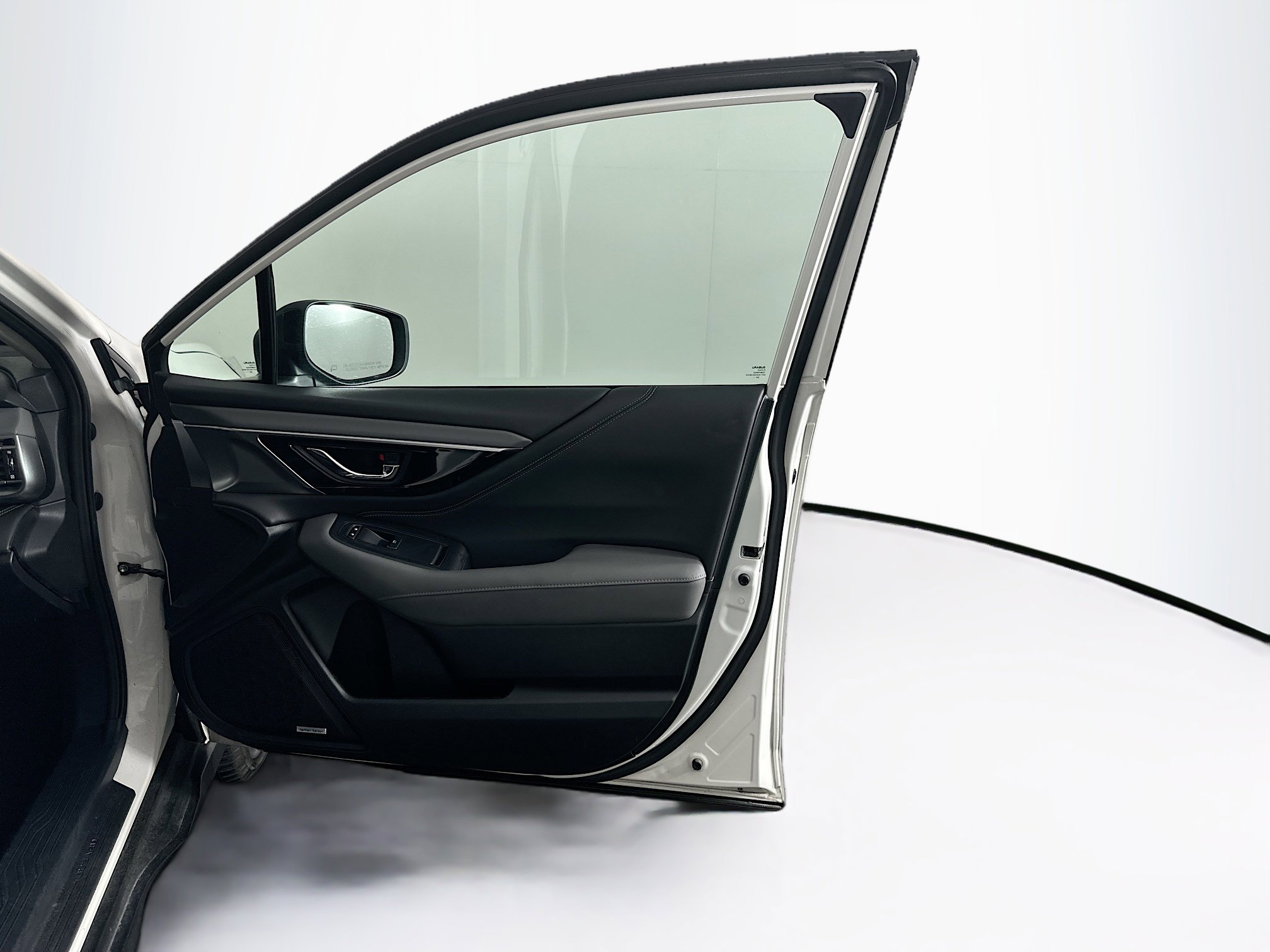 Used 2025 Subaru Outback Onyx Edition image 33