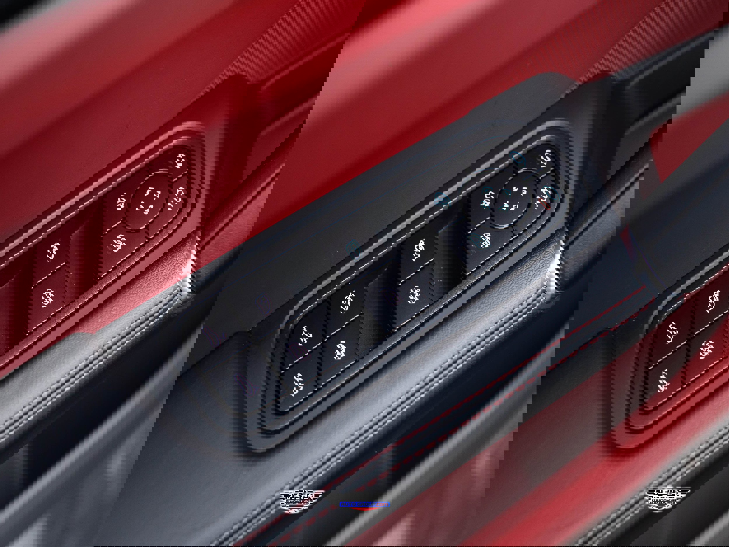 Used 2022 Porsche Cayenne Platinum Edition image 43