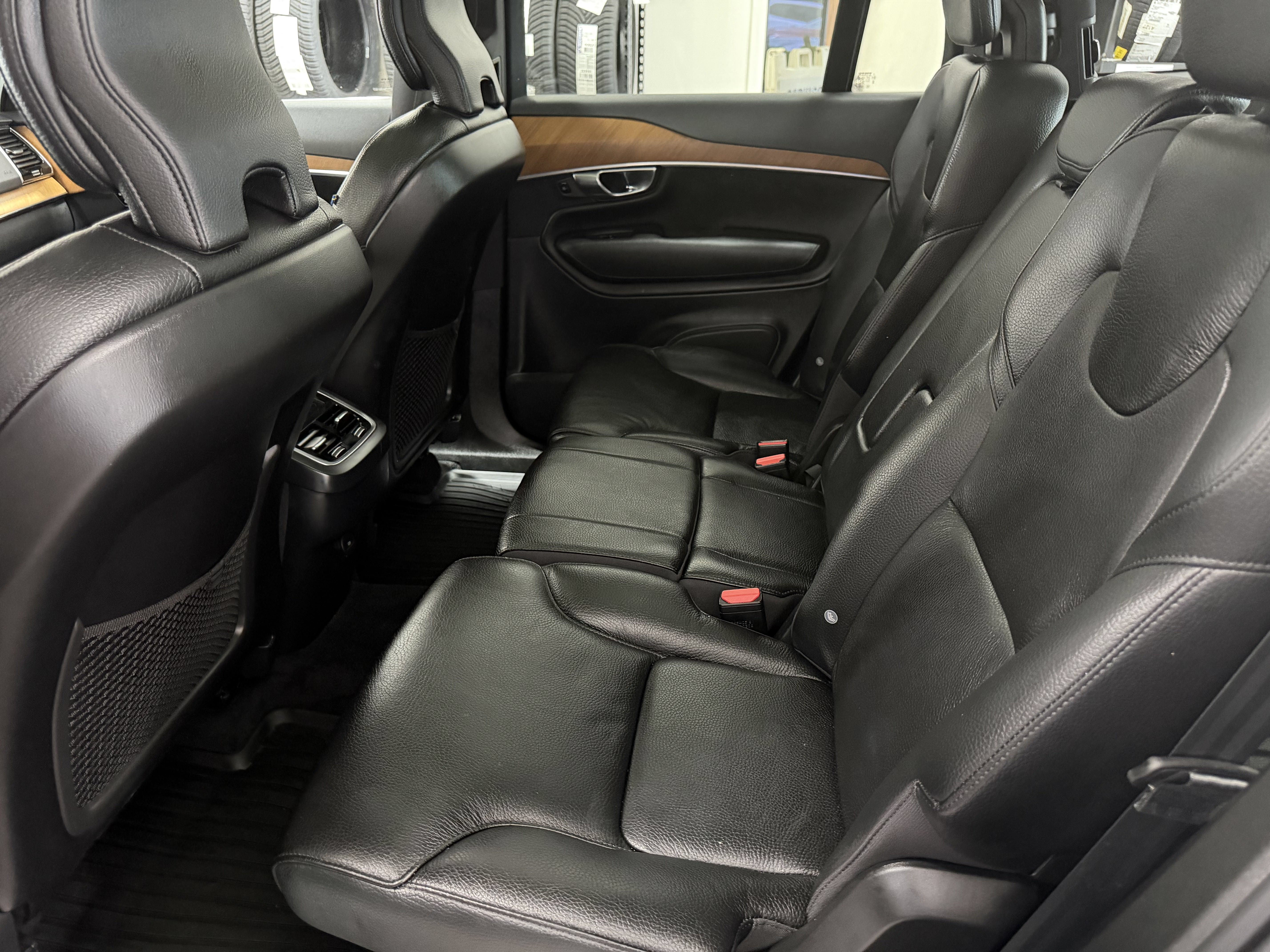 Used 2022 Volvo XC90 T6 Momentum w/ Advanced Package AWD/4WD image 21