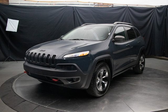 Used 2016 Jeep Cherokee Trailhawk w/ Comfort/Convenience Group image 6