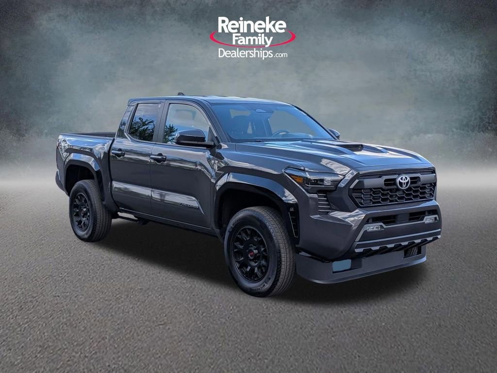 Used 2025 Toyota Tacoma TRD Sport AWD/4WD image 3