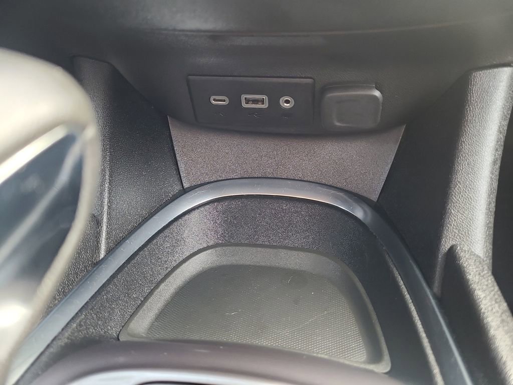 Used 2022 Chevrolet Malibu LT FWD image 24