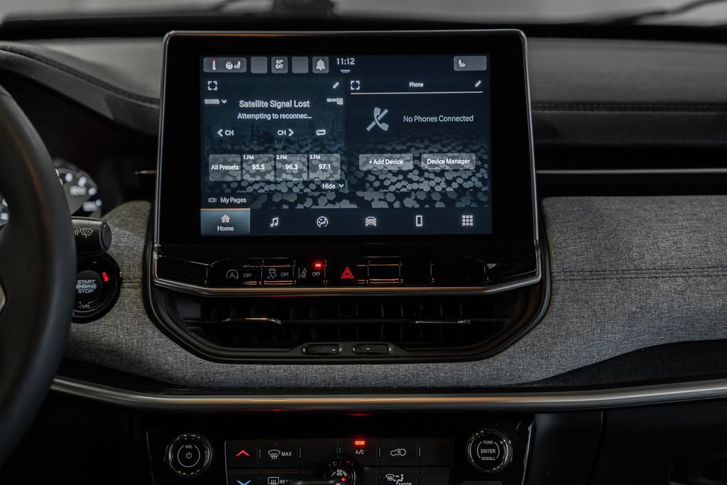 Certified 2023 Jeep Compass Latitude AWD/4WD image 16