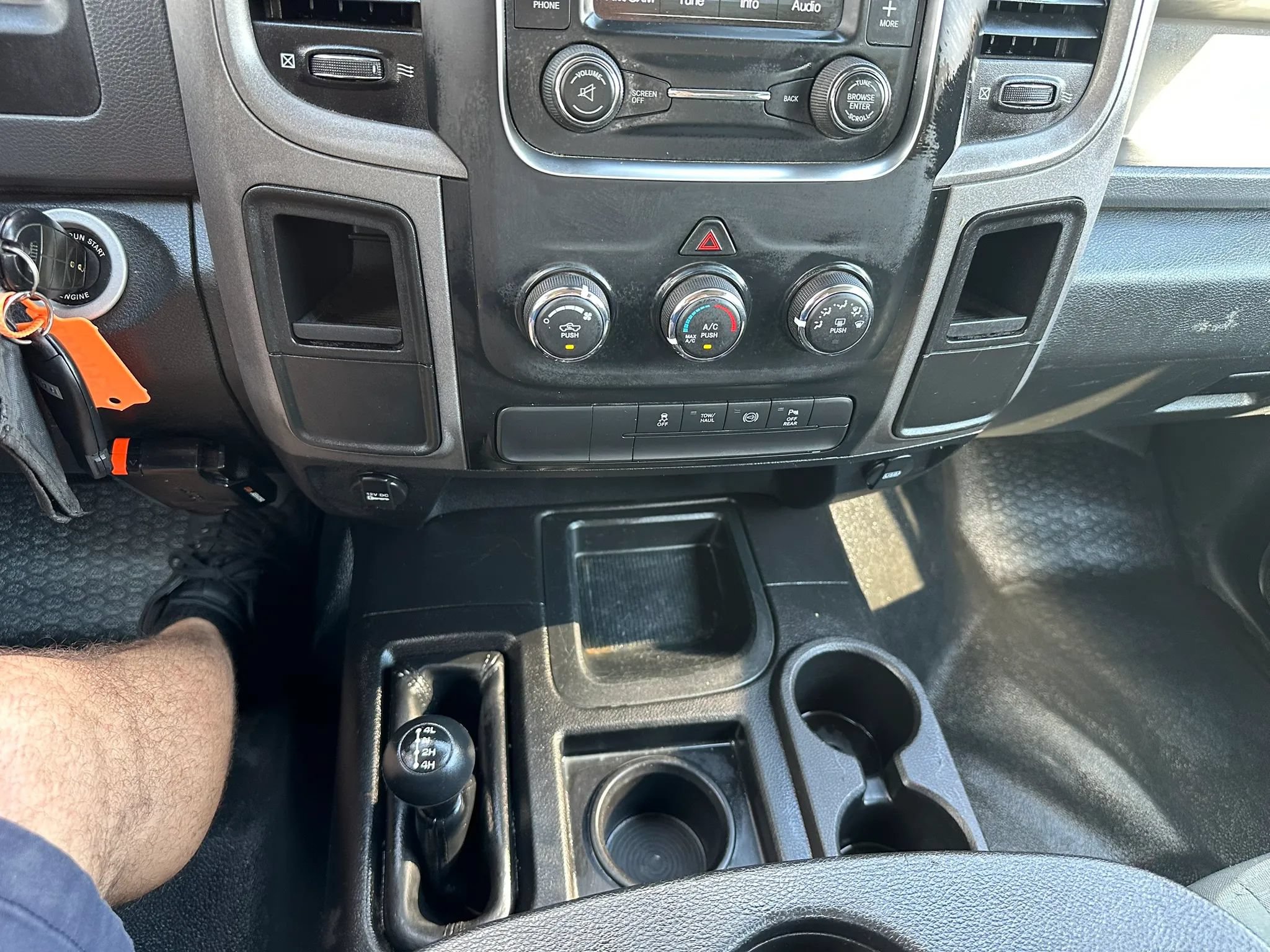 Used 2016 RAM 2500 ST AWD/4WD image 8