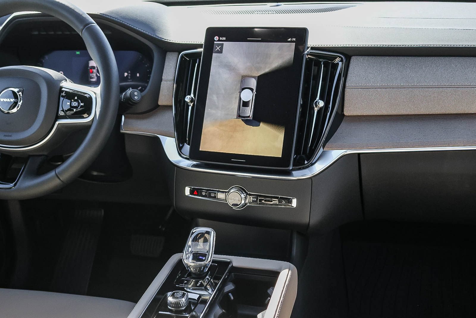 New 2026 Volvo XC90 B5 Plus w/ Protection Package AWD/4WD image 23