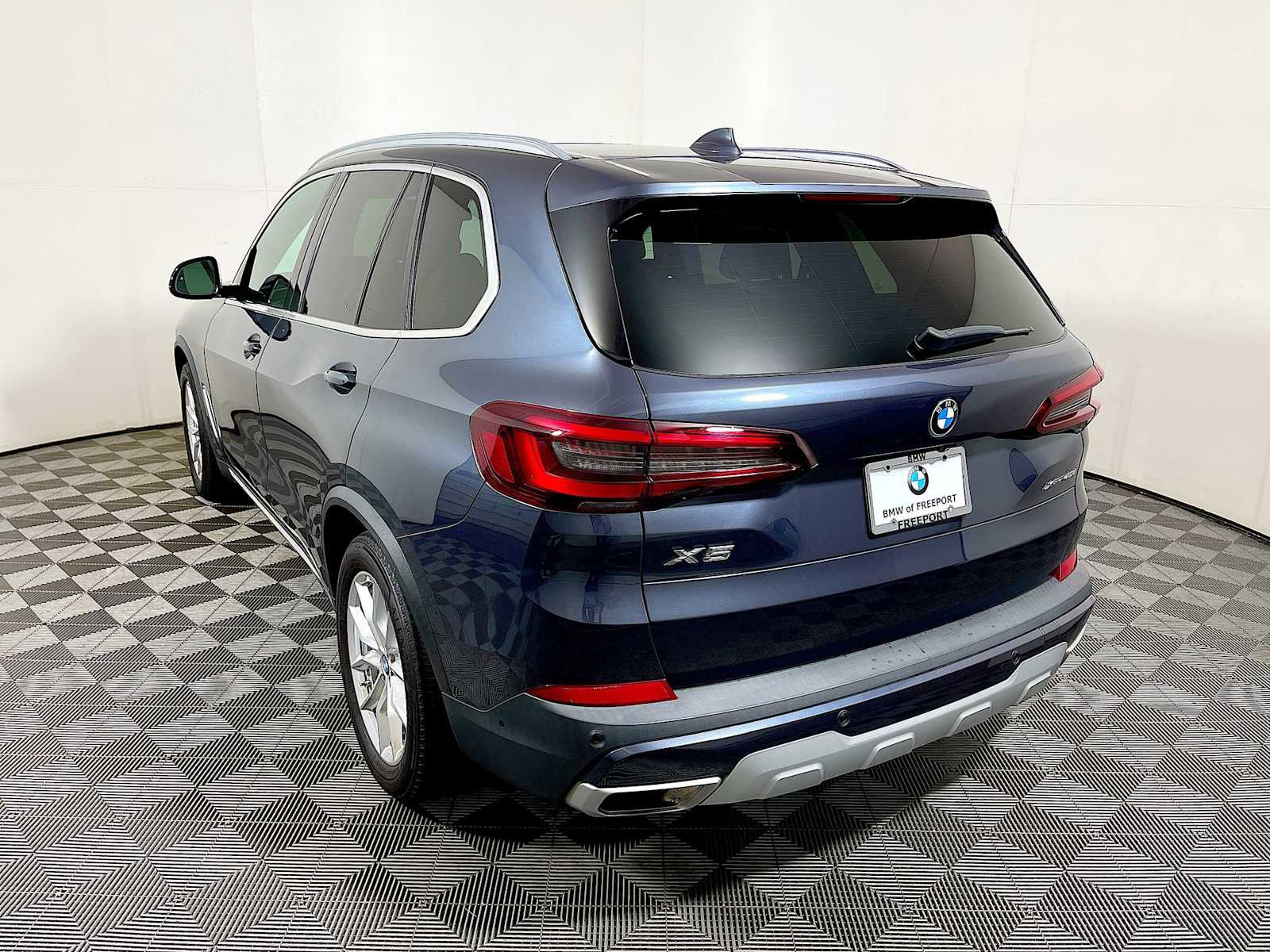 Used 2021 BMW X5 xDrive40i w/ Convenience Package image 9