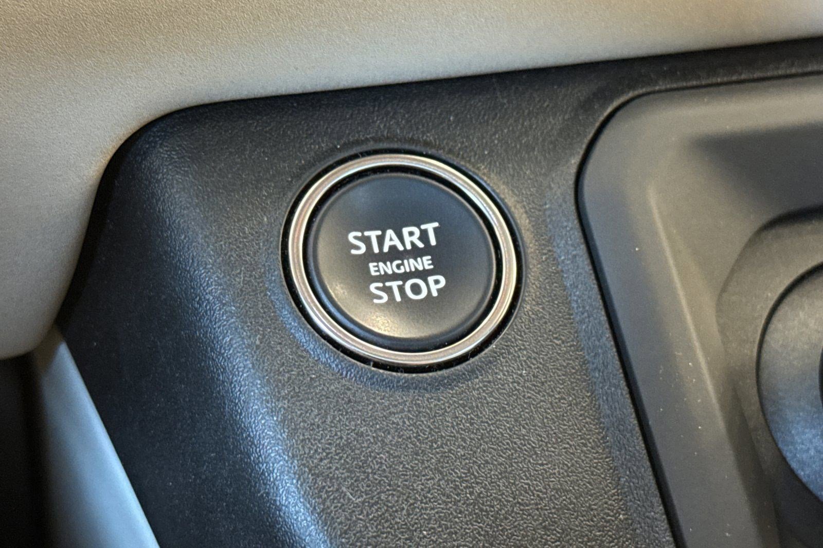 Used 2023 Land Rover Defender 110 SE AWD/4WD image 34