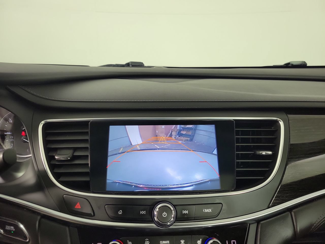 Used 2017 Buick LaCrosse Premium w/ Driver Confidence Package #2 FWD image 10
