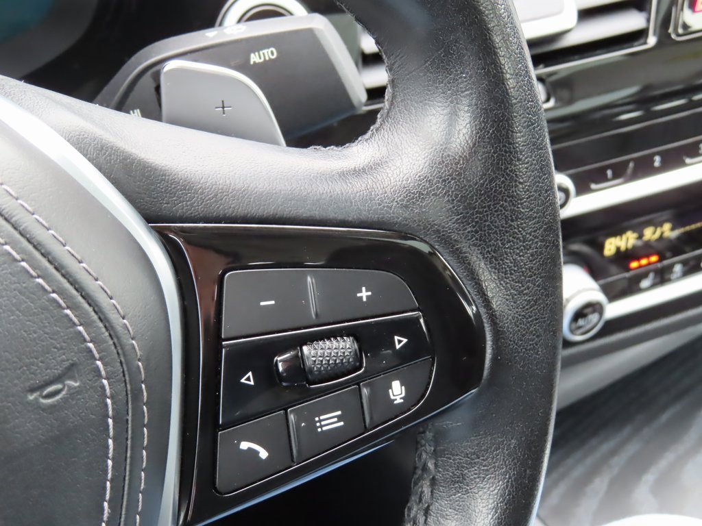 Used 2022 BMW 530e xDrive w/ Premium Package image 25