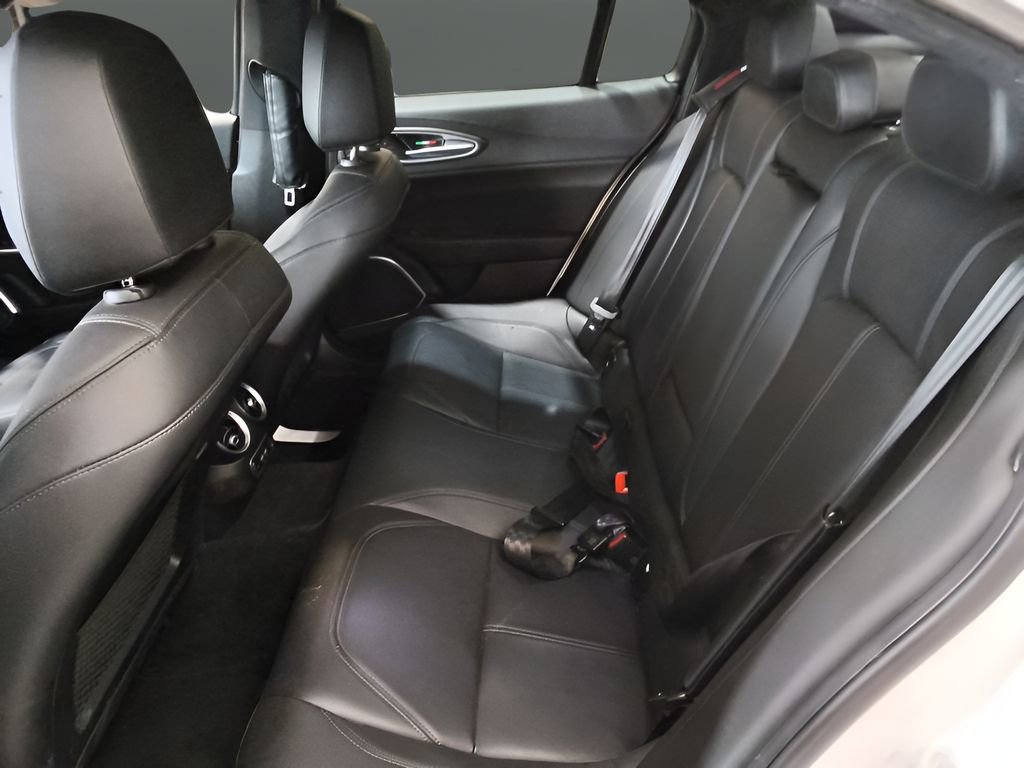 Used 2022 Alfa Romeo Giulia Ti image 21