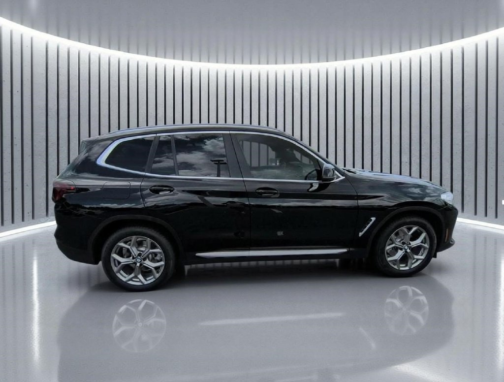 Used 2024 BMW X3 sDrive30i w/ Convenience Package RWD image 4