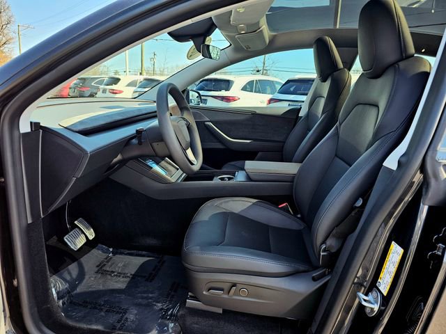 Used 2026 Tesla Model Y AWD image 14