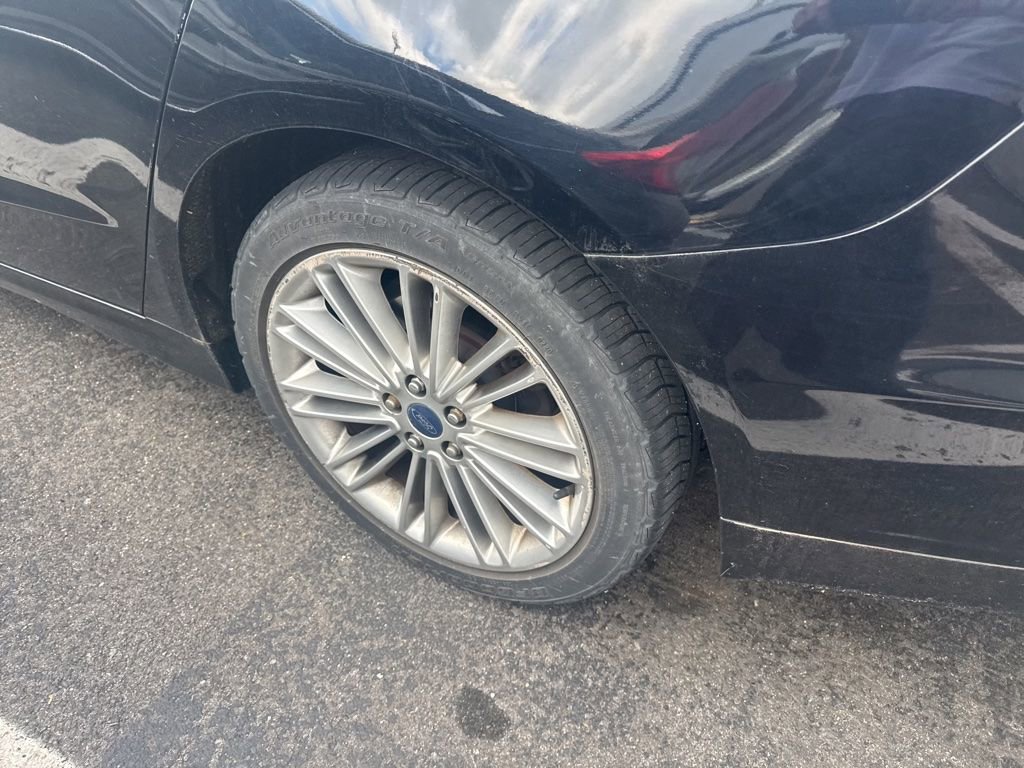 Used 2016 Ford Fusion SE w/ Equipment Group 202A AWD/4WD image 10